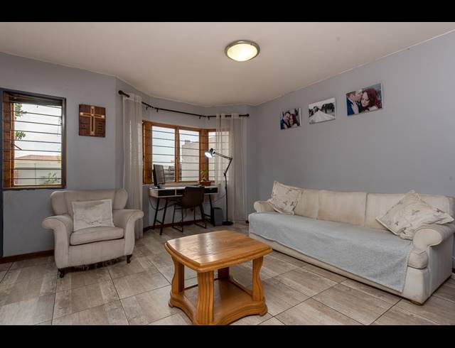 2 BEDROOM DUPLEX SOLD IN MEYERSDAL